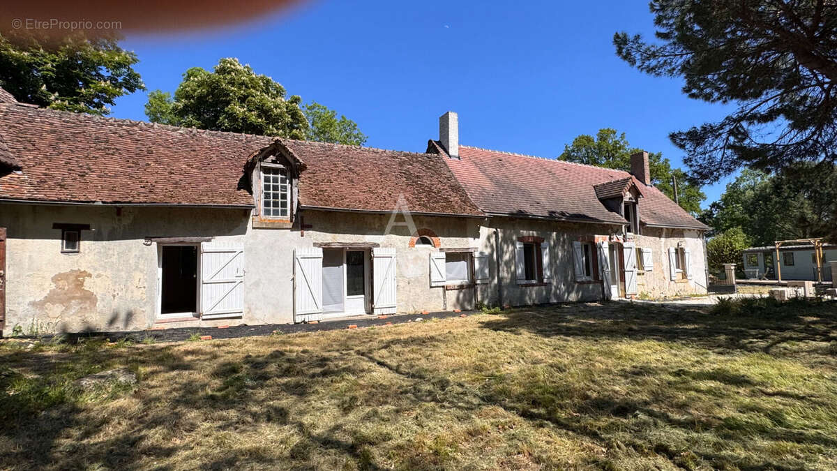 Maison à MARAY