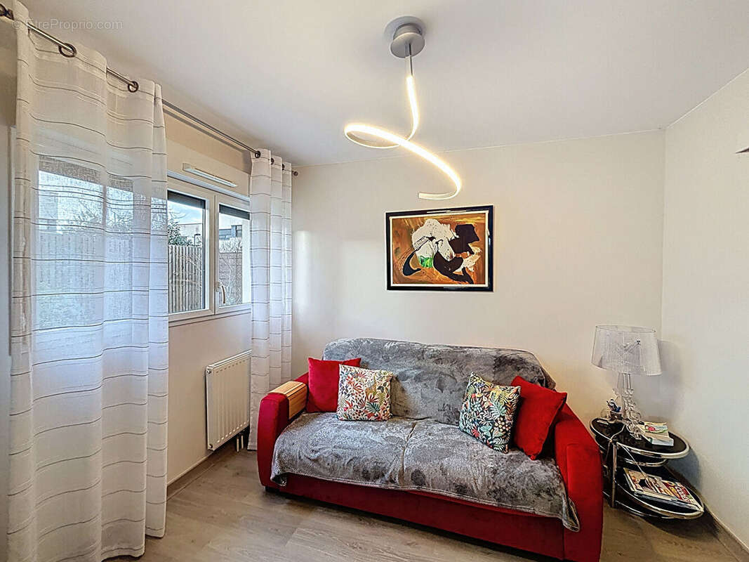 Maison à SAINT-JACQUES-DE-LA-LANDE