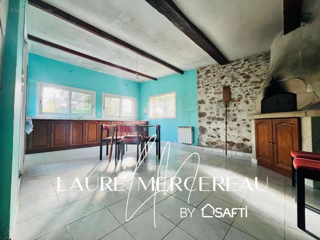 Photo 6 - Maison à SAINT-ETIENNE-DU-BOIS