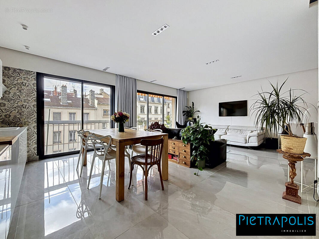 Appartement à LYON-6E