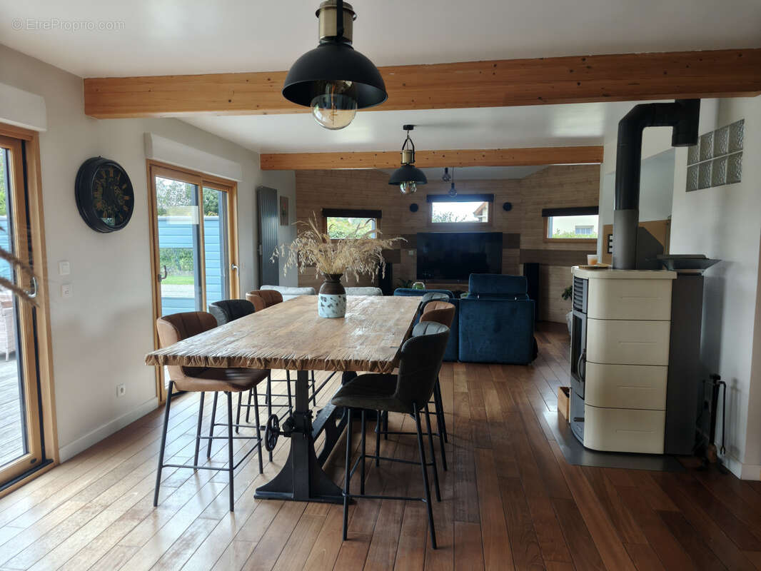 Maison à SAINT-PIERRE-SUR-DIVES