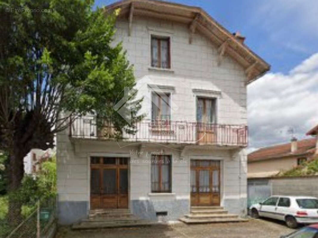 Maison à PUY-GUILLAUME