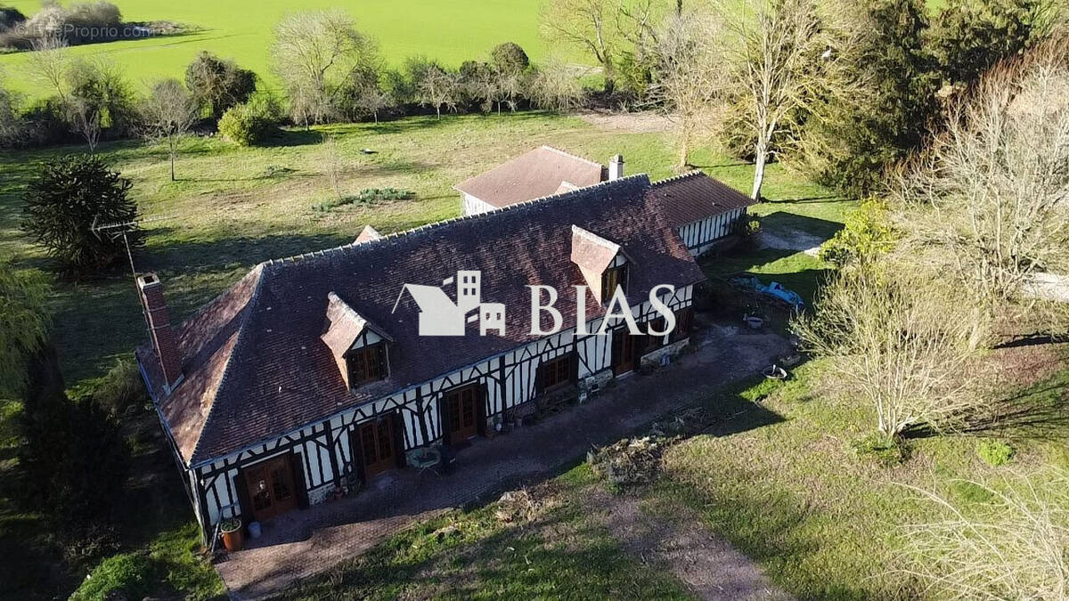 Maison à BEAUMONT-LE-ROGER