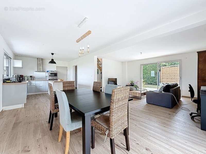 Maison à NOTRE-DAME-D&#039;OE