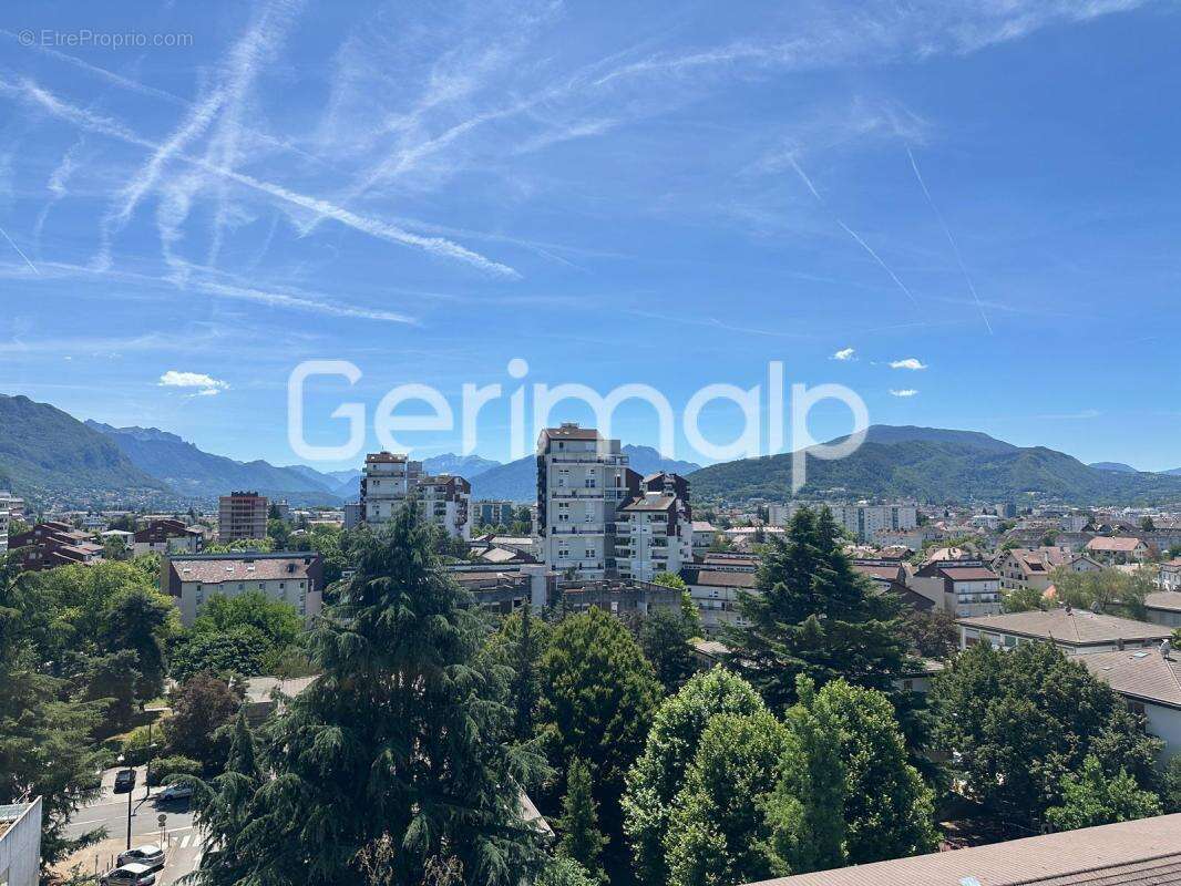 Vente - Appartement - 4 pièces + cuisine - 84 m² - 359 000 € - - photo 5