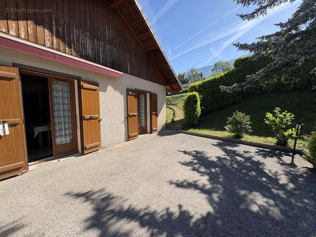 Maison à GRUFFY