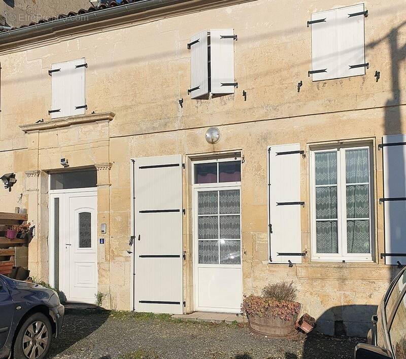 Appartement à BURIE