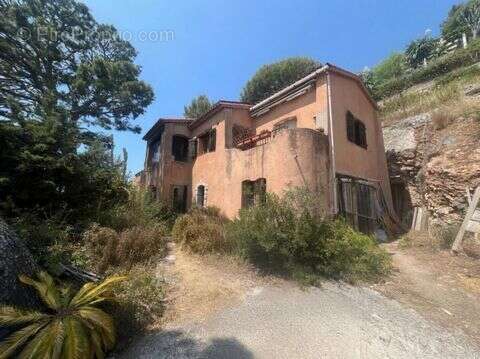 Maison 199 m² à Eze  - photo 2