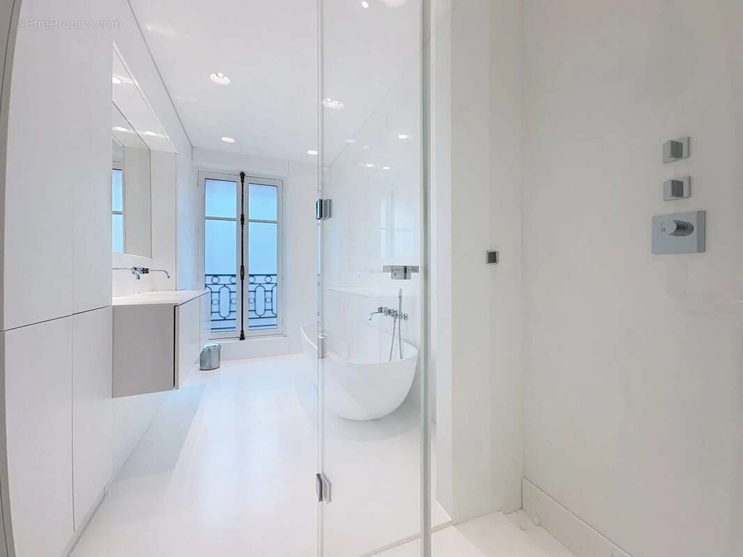 Appartement à PARIS-6E