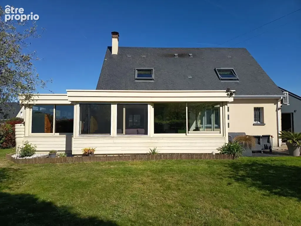 Maison 6 pièces 156 m² à vendre à Saint-Jean-De-Linieres (49070) - photo 2