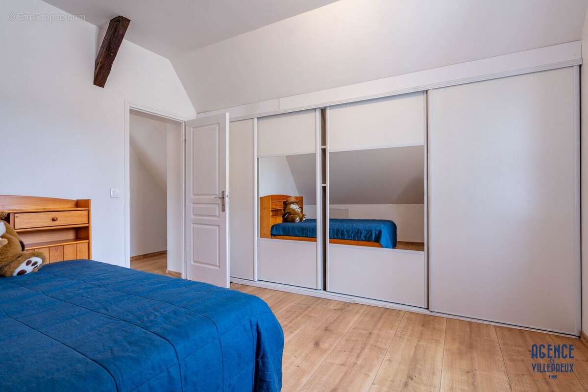 Appartement à VILLEPREUX