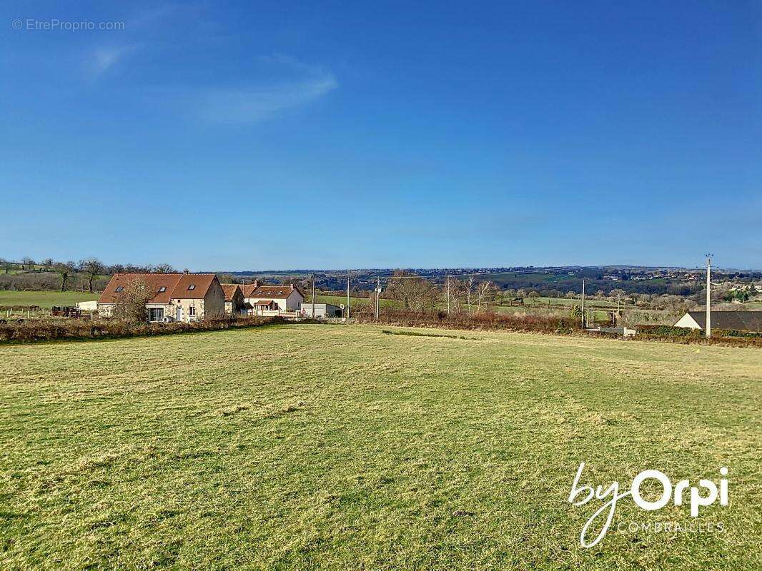 Terrain à SAINT-GENEST