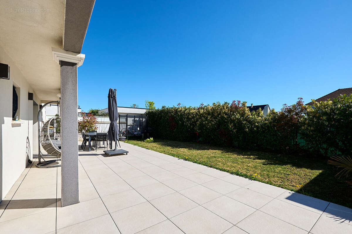 Maison à CHEVIGNY-SAINT-SAUVEUR