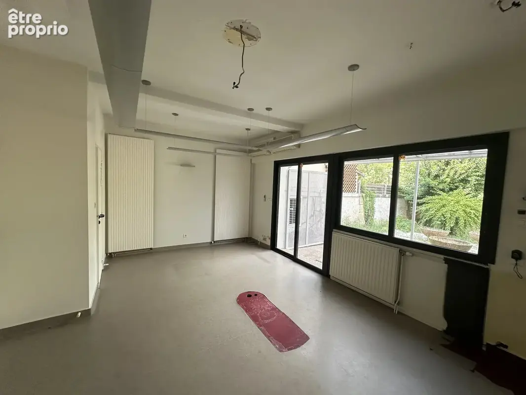 Maison en pierre 100 m² – Beaux volumes – Jardin – DPE D - photo 8