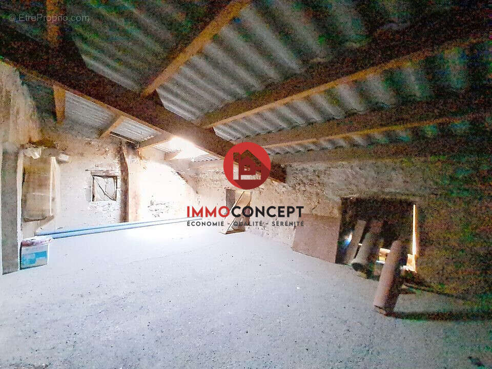 Maison à BOLLENE