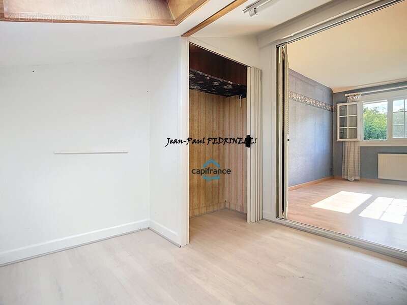 Maison à SAINT-GENIS-LAVAL