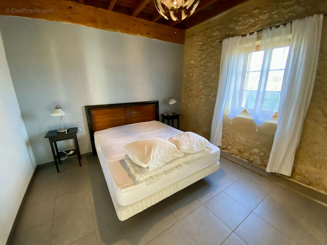 Maison à SEISSAN