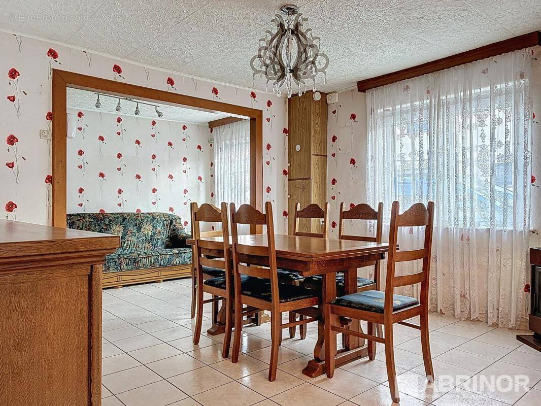 Maison à HELLEMMES-LILLE