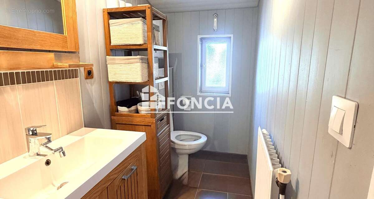 Maison à Rénover 3 pièces, 2 chambres avec garage et beau jardin en Centre Ville de La Flèche - photo 15