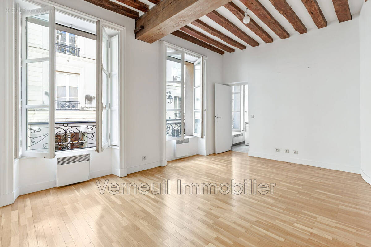 Appartement à PARIS-7E