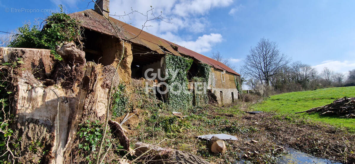 Maison à SAINT-SAUVEUR-LENDELIN