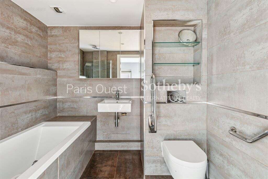 Maison à NEUILLY-SUR-SEINE