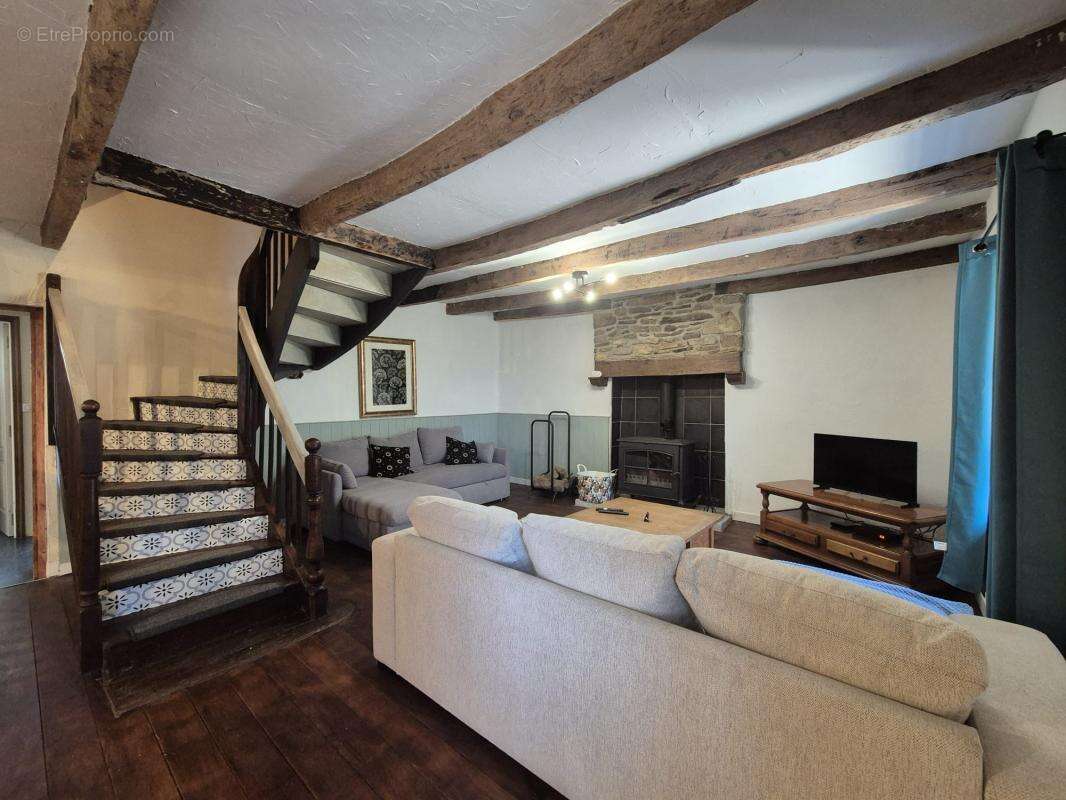 Maison à PLUSSULIEN