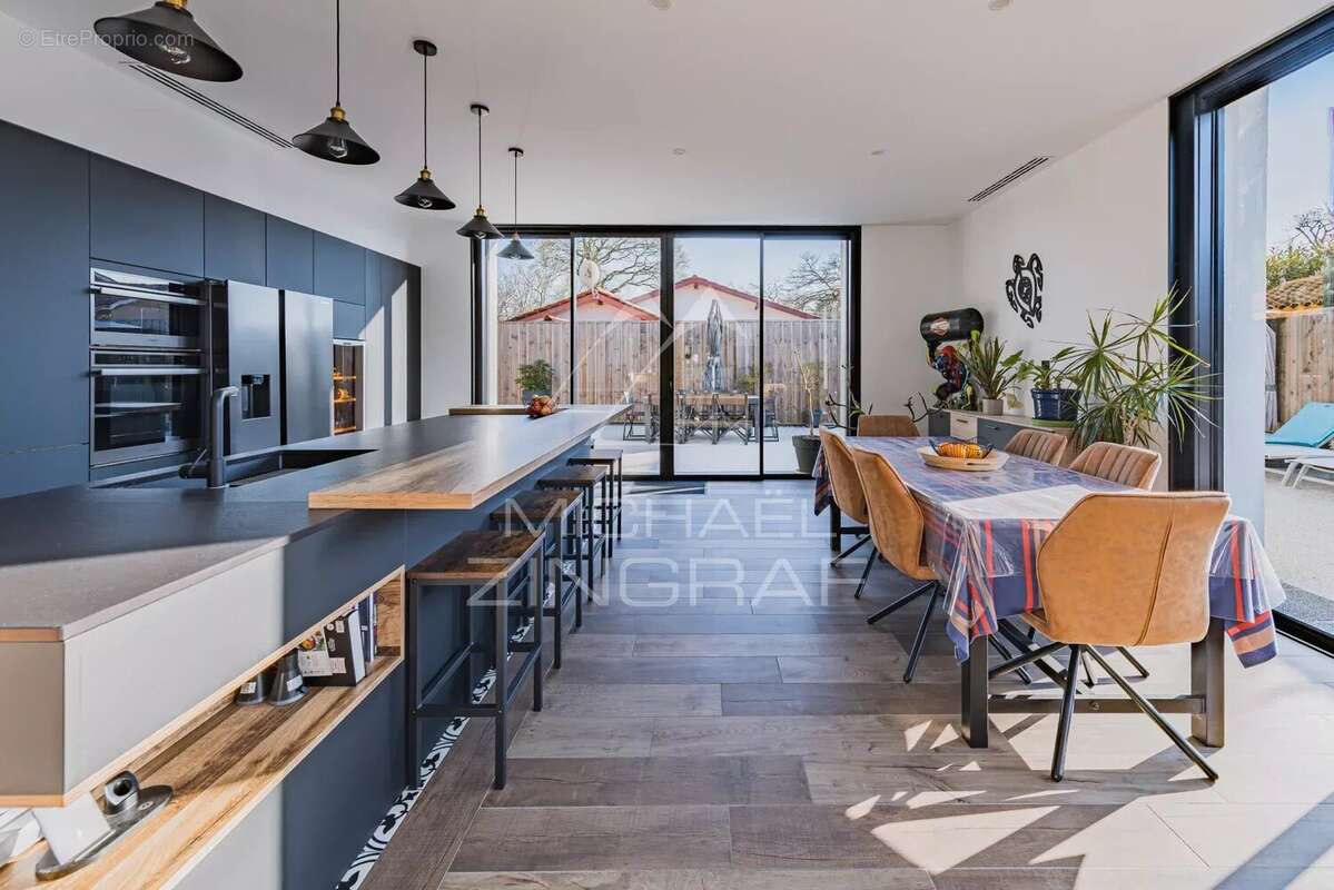 Maison à GUJAN-MESTRAS