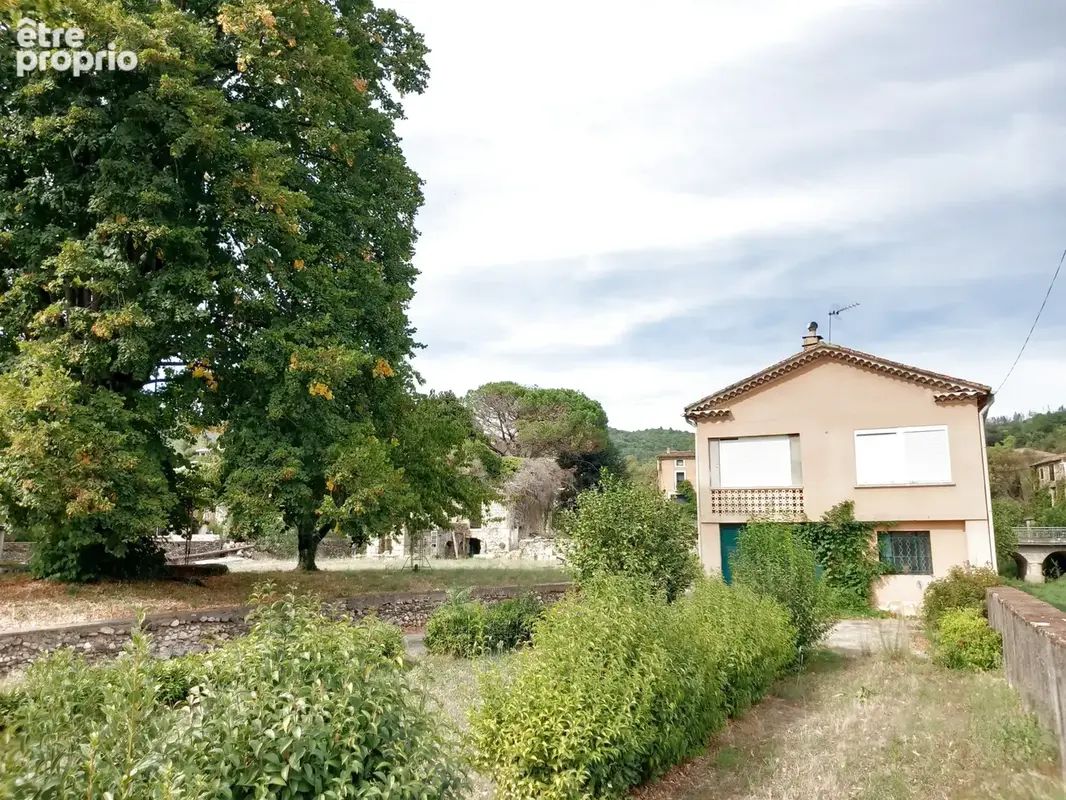 Maison individuelle avec grand jardin et grand garage. - photo 3