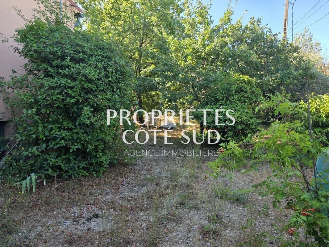 maison de plain pied avec grand terrain de 2209M2 - photo 6