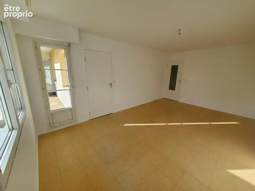 Beau T4 en rez-de-chaussée proche toutes commodités - photo 2