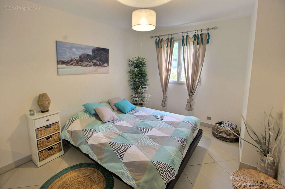 Maison à VAUX-SUR-SEINE