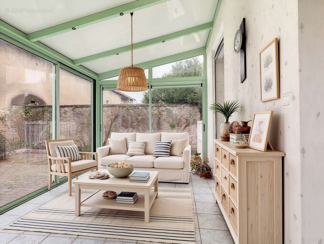 Maison à LES PAROCHES