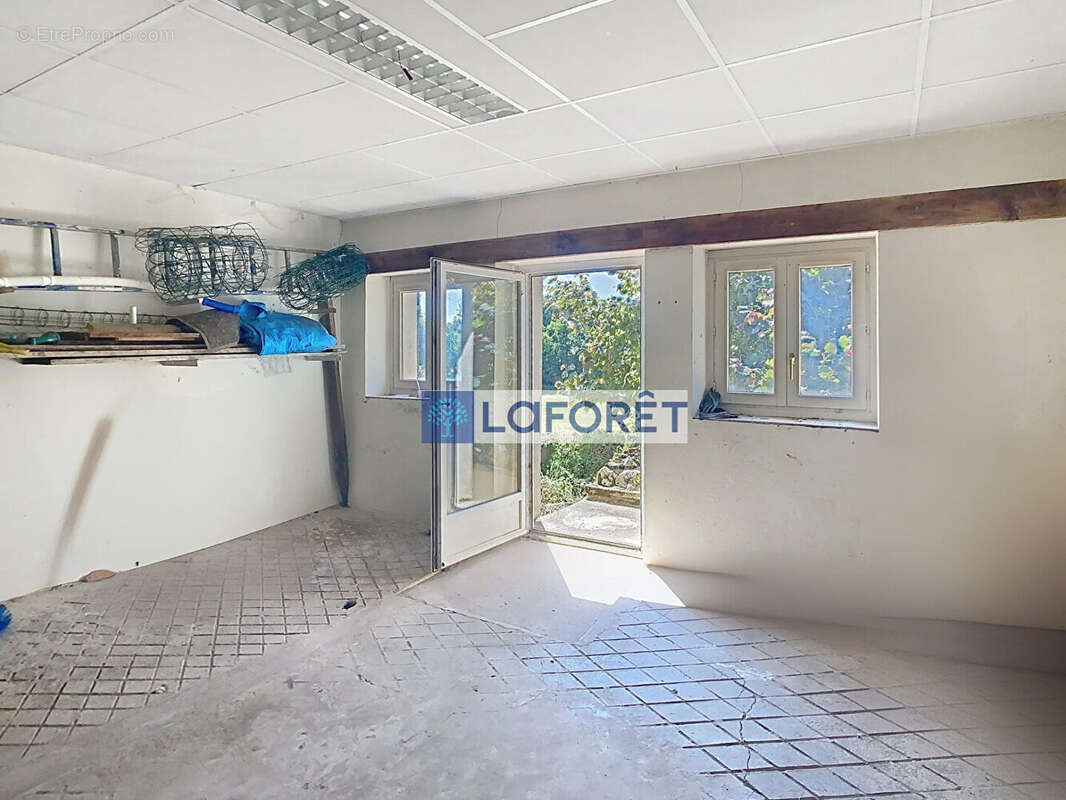 Maison Bussieres Les Belmont 4 pièce(s) 106 m2 - photo 12