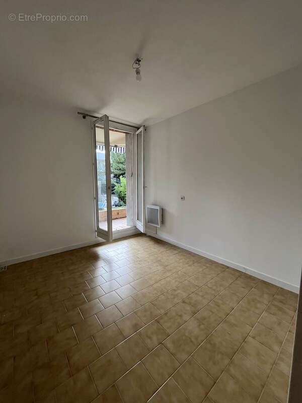 Appartement à MARSEILLE-15E
