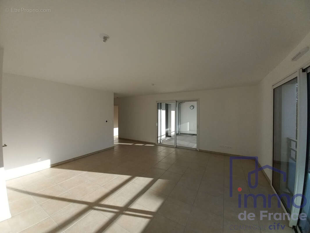 Appartement 53 m² à L'horme  - photo 3