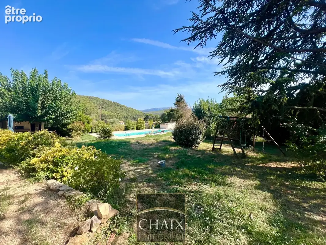 83640 SAINT ZACHARIE - Villa type 6 avce piscine vue collines - photo 20