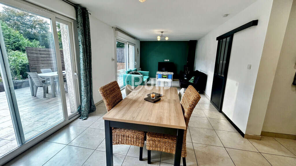 Maison à COURRIERES