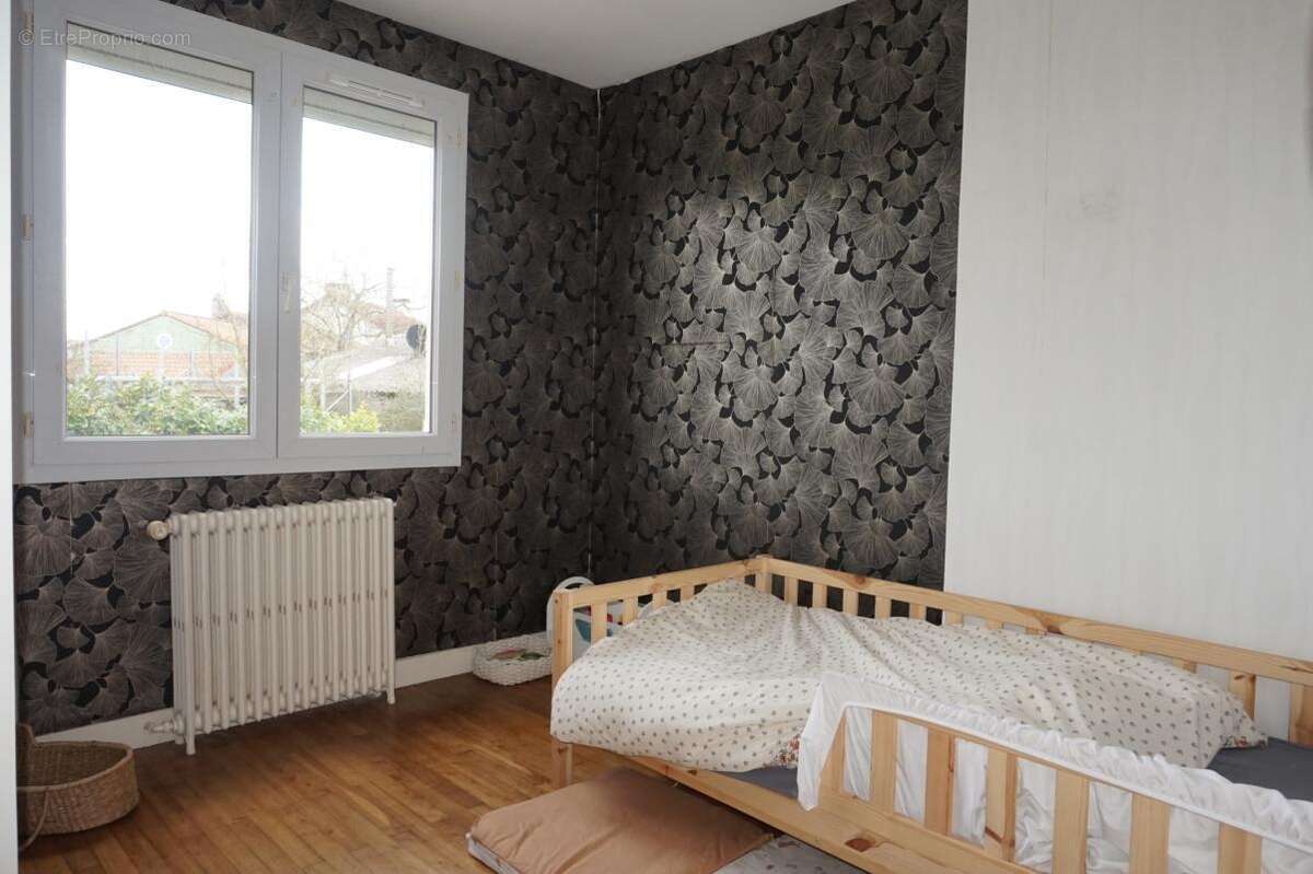 Maison à SAINT-LAURENT-SUR-SEVRE