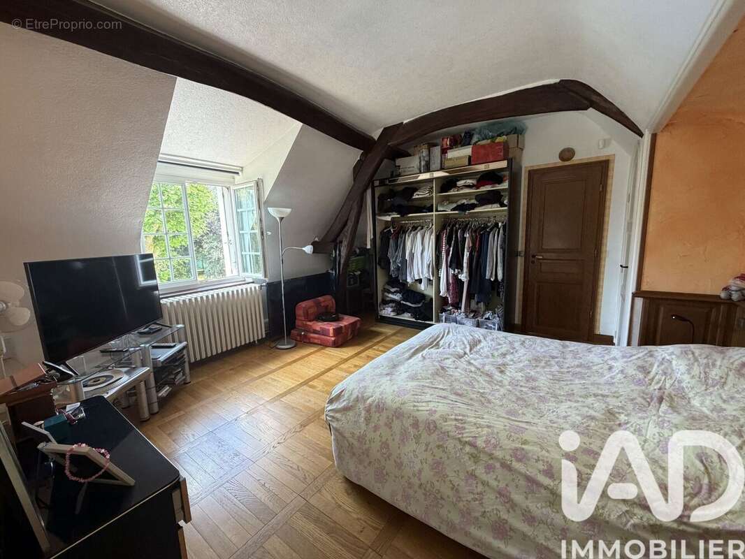 Maison 195 m² à Marville-Moutiers-Brule  - photo 7