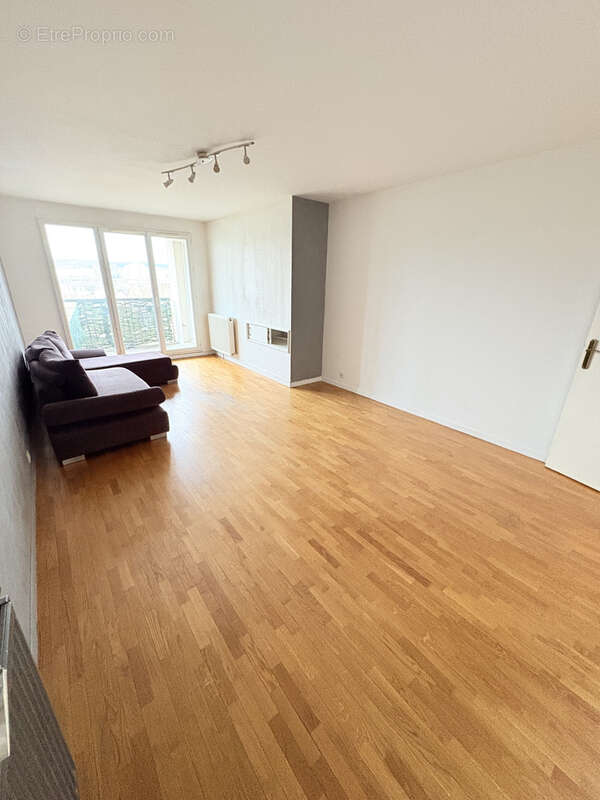 Appartement à MANTES-LA-JOLIE