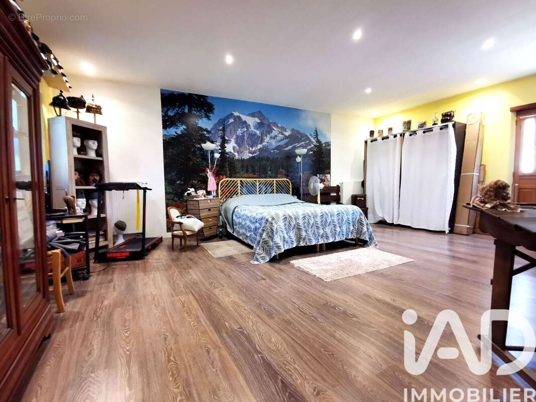 Maison 211 m² à Montigny-Lengrain  - photo 6