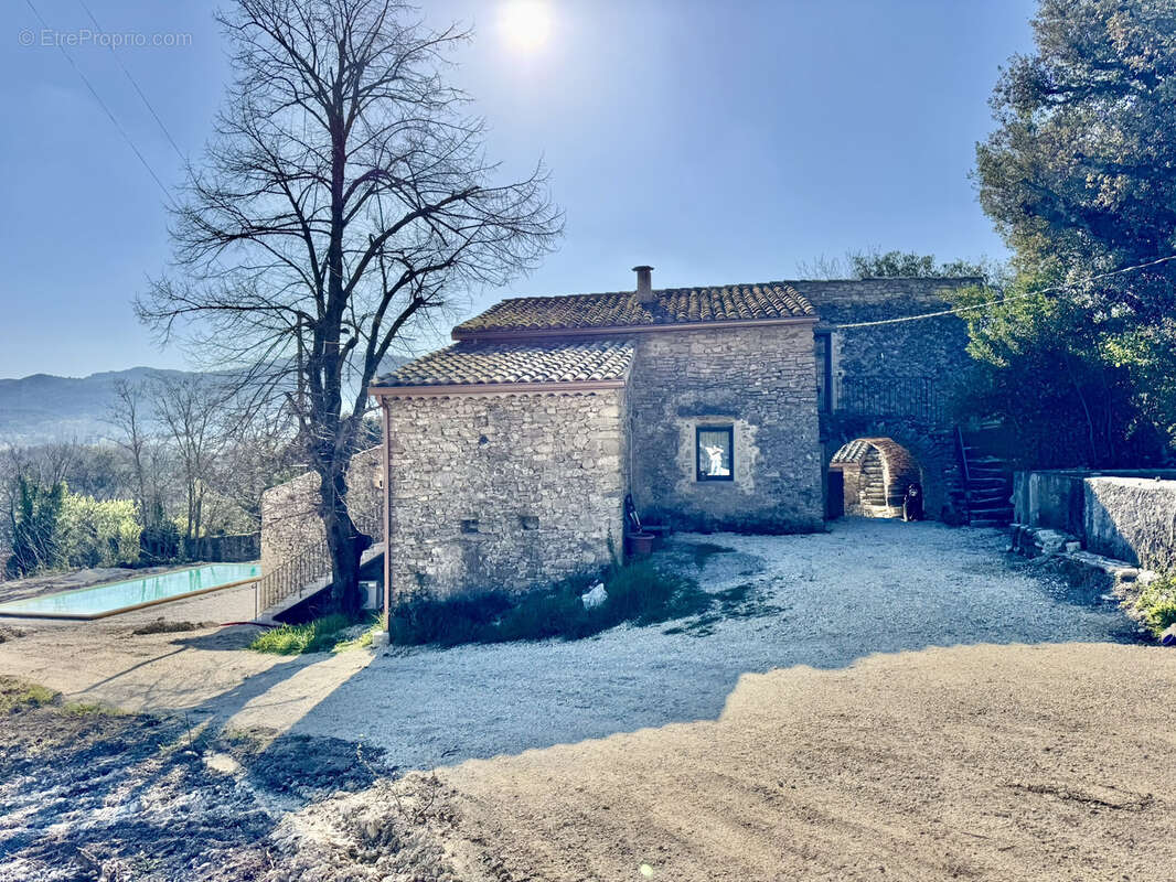 Maison à VAISON-LA-ROMAINE