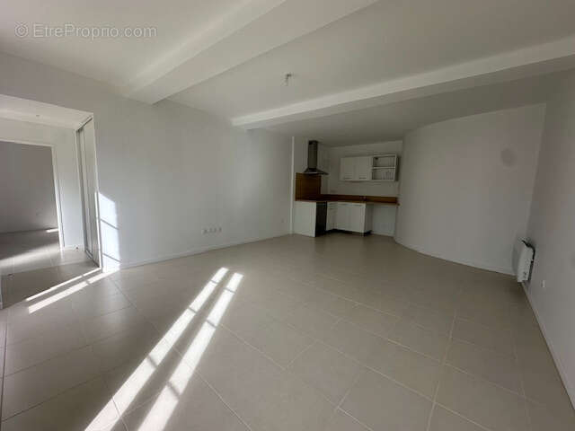Appartement T2 entièrement rénové en rez de jardin dans résidence fermée. - photo 11