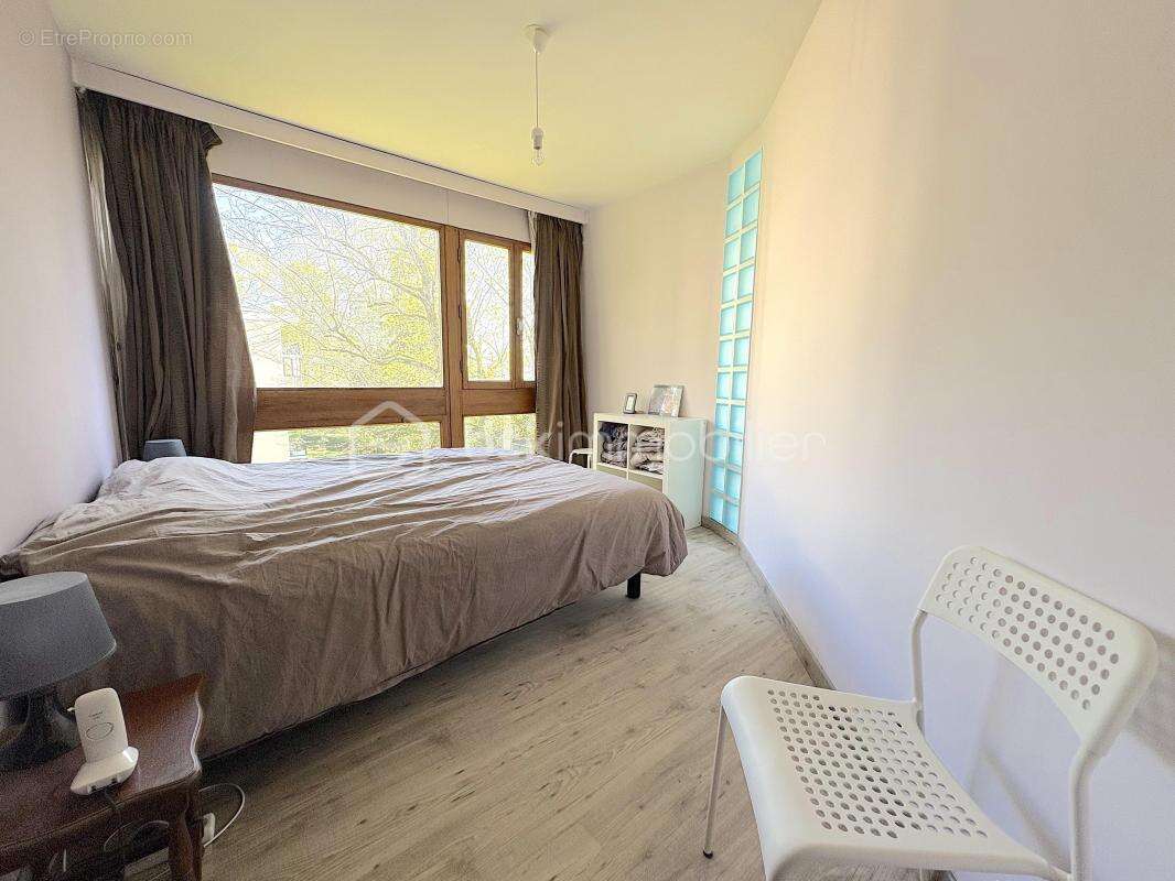 Appartement à JOUY-EN-JOSAS