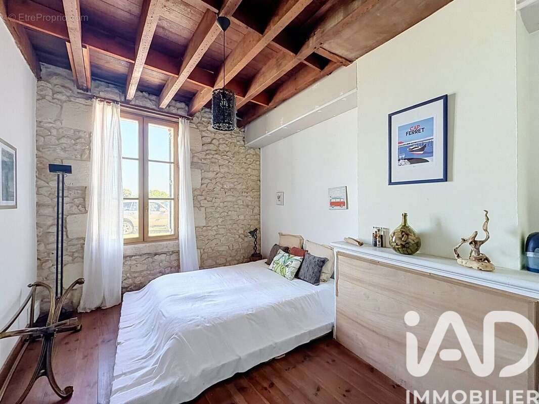 Maison 318 m² à Civrac-En-Medoc  - photo 7