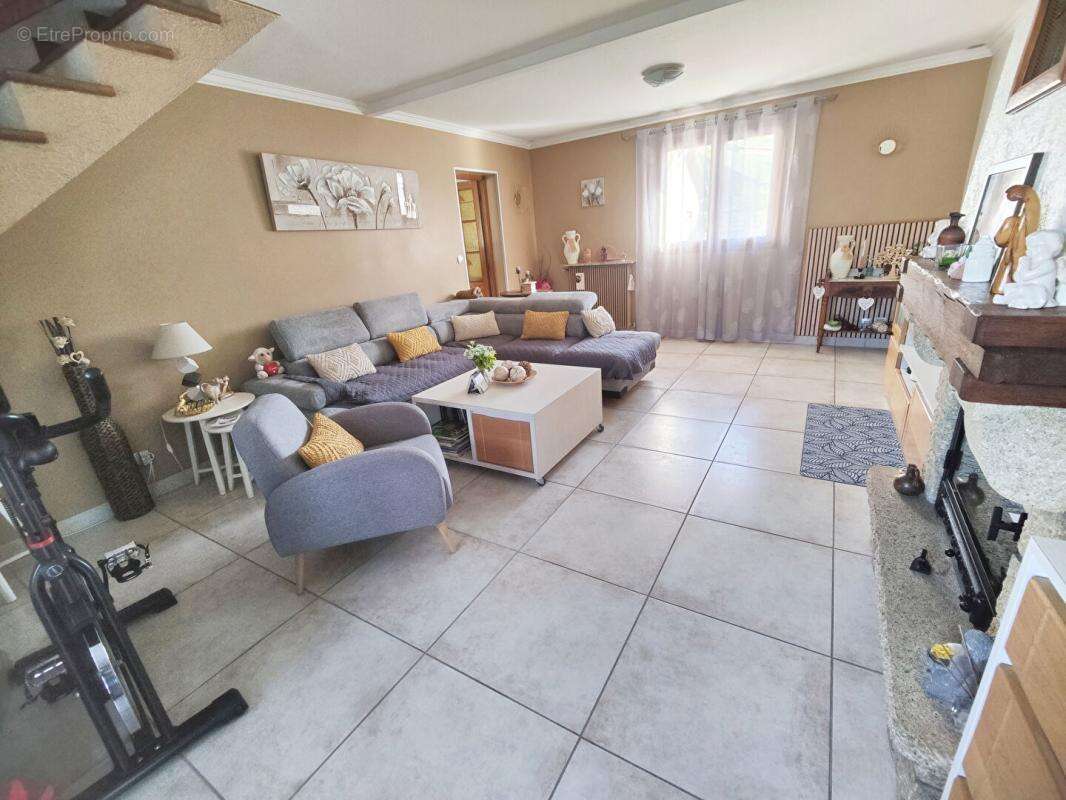 Maison à SAINT-MARTIN-D'HERES