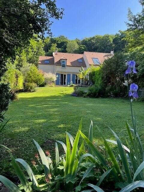 Maison à CHATEAUFORT