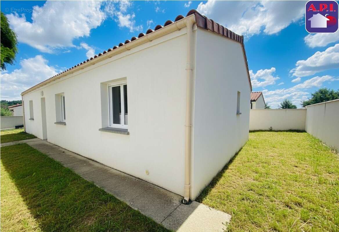 Maison 100 m² à Le Fossat  - photo 8
