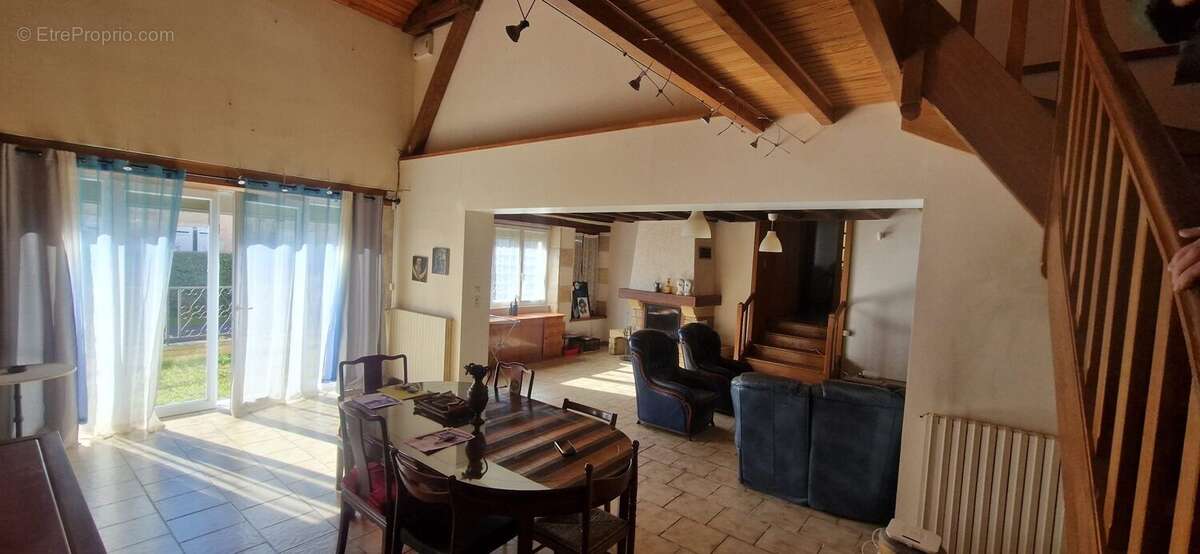 Maison à LE CHATELET